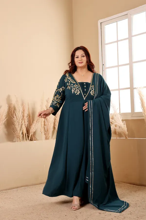 Georgette_Handwork_Embroidered_Gown