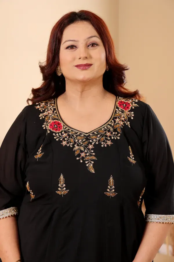 Georgette_Handwork_Embroidered_Gown