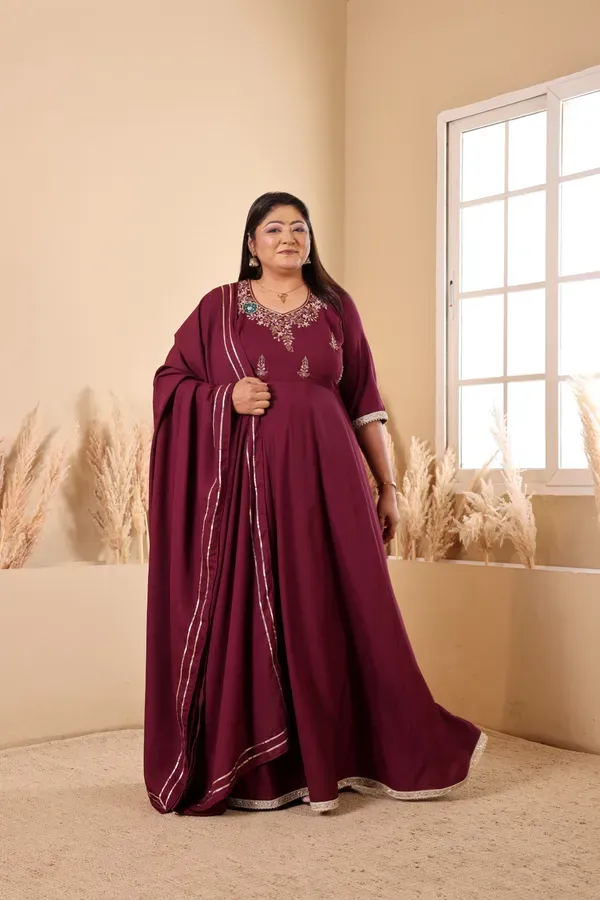 Georgette_Handwork_Embroidered_Gown