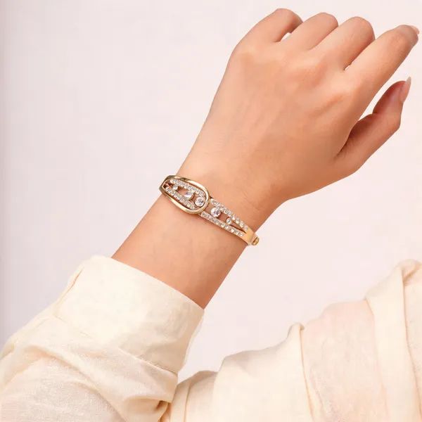 Gold_Stainless_Steel_Crystal_Studded_Bangle_Bracelet_For_Women