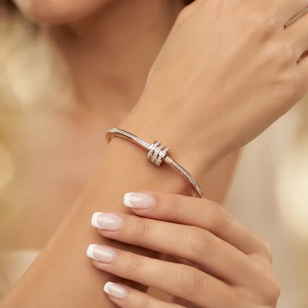 Rose_Gold_Crystal_Cuff_Bracelet_For_Women