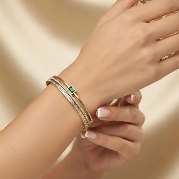 Gold_Tone_Stone_Studded_Bangle_For_Women
