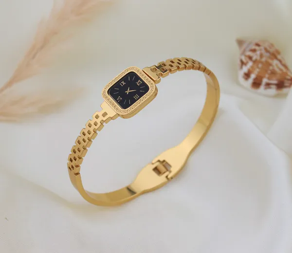 Gold_Tone_Bracelet_Watch_For_Women