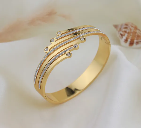 Gold_Tone_Crystal_Embellished_Bangle_Bracelet_For_Women