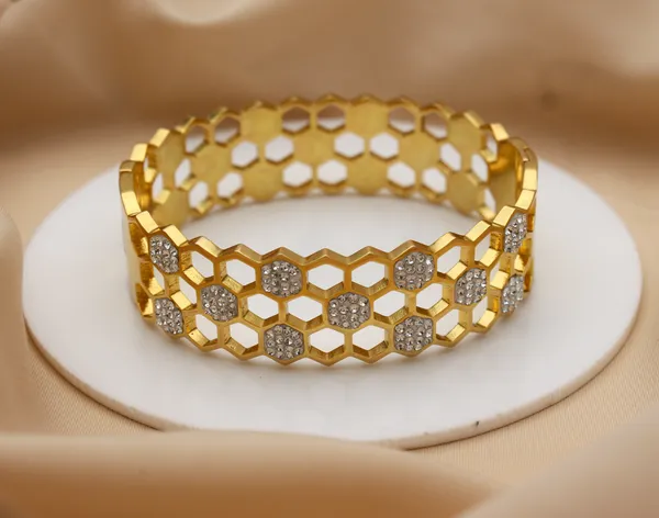 Gold_Tone_Honeycomb_Pattern_Stone_Studded_Bangle_For_Women