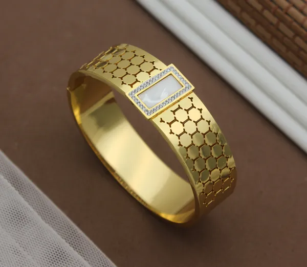 Gold-Toned_Geometric_Pattern_Bracelet_For_Women