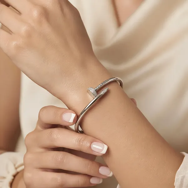 Silver_Tone_Nail_Design_Open_Bangle_For_Women