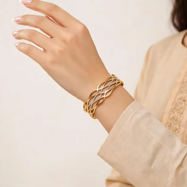 Gold_Tone_Link_Bracelet_For_Women