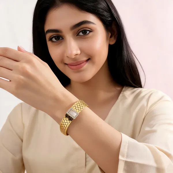 Gold_Tone_Patterned_Bangle_Bracelet_For_Women