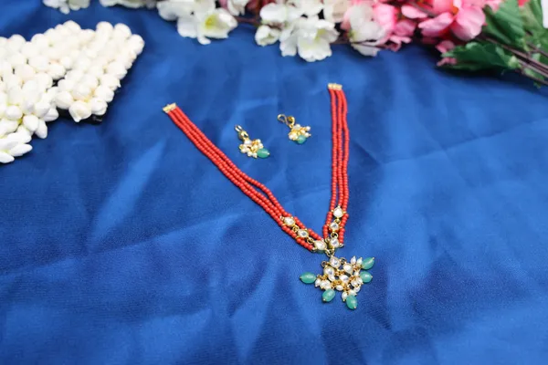 Red_Beaded_Floral_Necklace_Set_For_Women