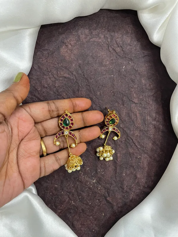 Gold_Tone_Stone_Studded_Jhumka_Earrings_for_Women