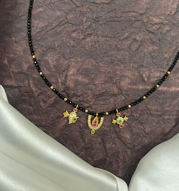 Black_Beaded_Gold_Tone_Mangalsutra_Necklace_for_Women