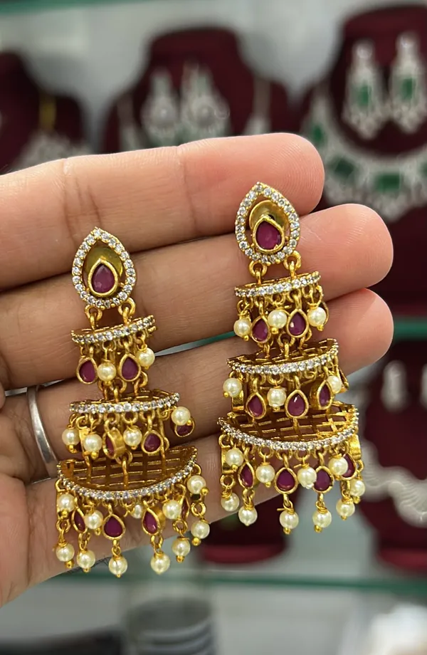 Gold_Tone_Kundan_Style_Chandelier_Earrings_for_Women
