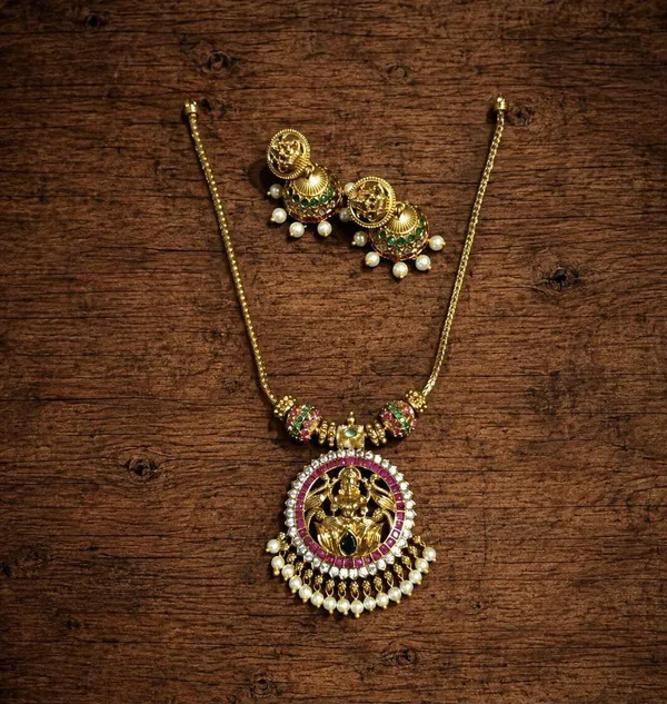 Gold_Tone_Temple_Jewellery_Necklace_Set_for_Women