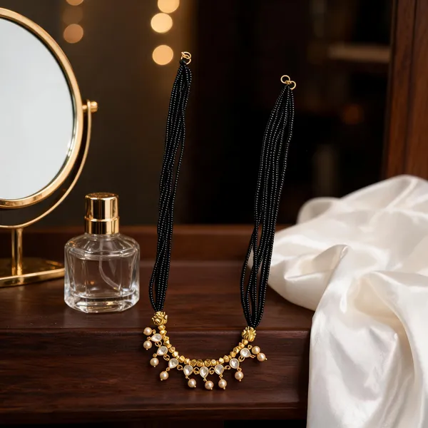 Black_Beaded_Gold_Tone_jadau_Necklace_for_Women