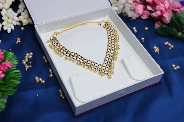 Gold-Tone_Traditional_Beaded_Necklace_for_Women