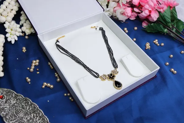 African_Grey_daiomonds_Beaded_cz_Floral_Pendant_Necklace_for_Women