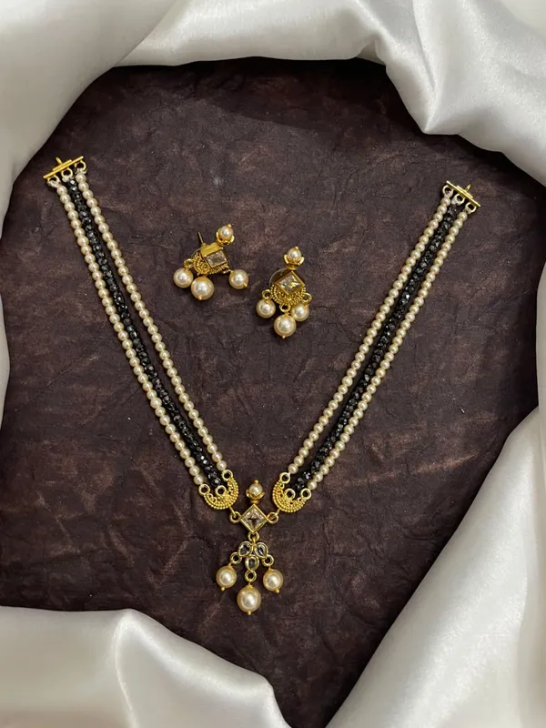 Silver_replica_pearl_and_cz_Necklace_For_Women