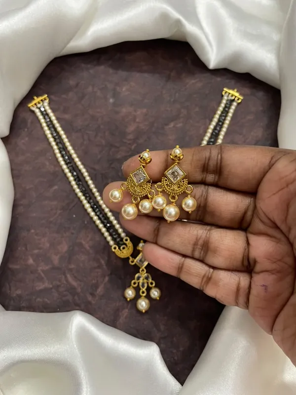 Silver_replica_pearl_and_cz_Necklace_For_Women