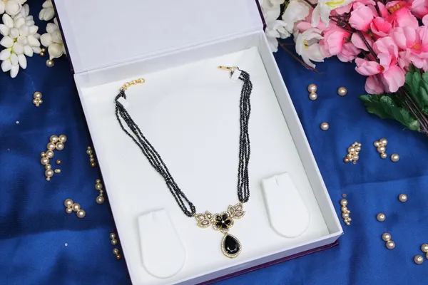 African_Grey_daiomonds_Beaded_cz_Floral_Pendant_Necklace_for_Women