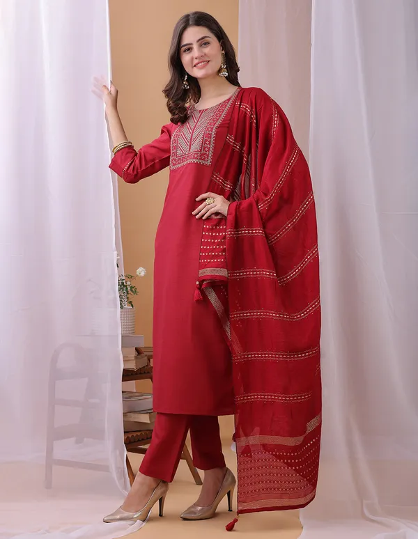Hritika_Pink_Silk__Embroidered_Round_Neck_Kurta_With_Trousers_&_Dupatta