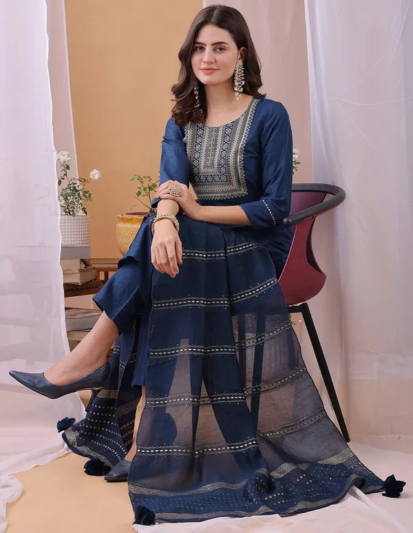 Hritika_Teal_Silk__Embroidered_Round_Neck_Kurta_With_Trousers_&_Dupatta