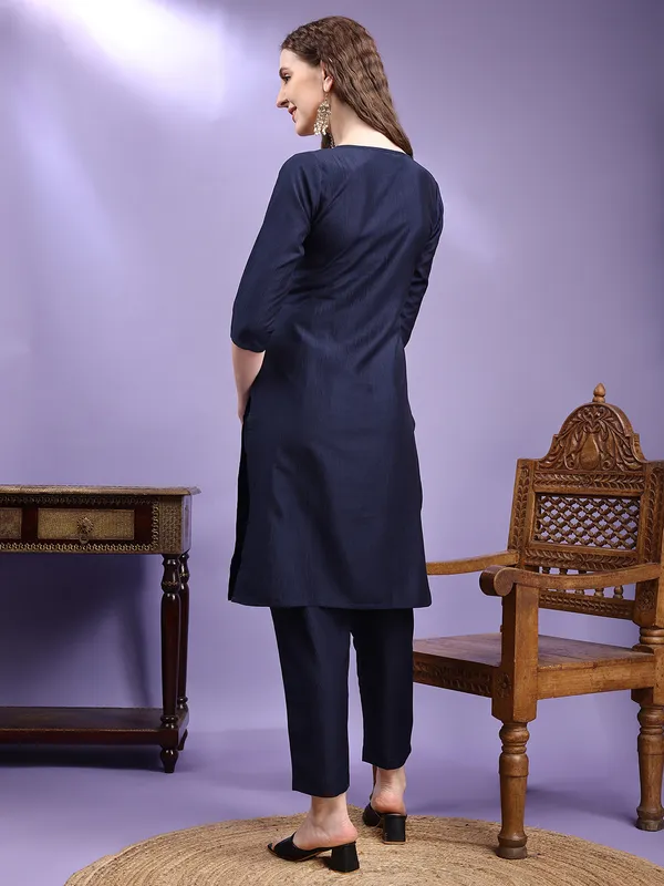 Hritika_Navy_Blue_Silk__Thread_Work_Embroidered_Kurta_with_Trouser_Set