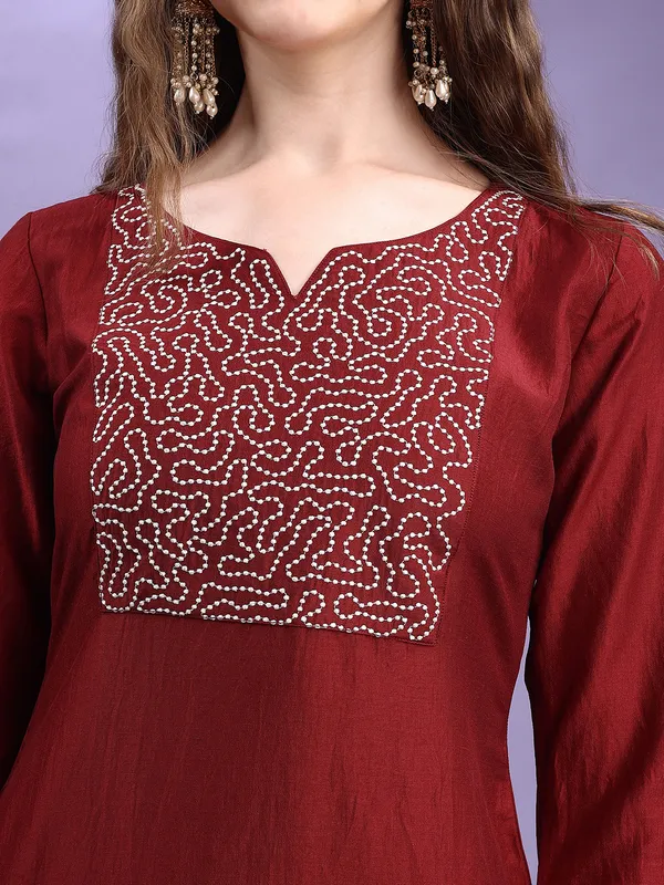 Hritika_Maroon_Silk__Thread_Work_Embroidered_Kurta_with_Trouser_Set