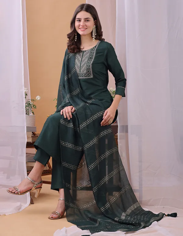 Hritika_Dark_Green_Silk__Embroidered_Round_Neck_Kurta_With_Trousers_&_Dupatta