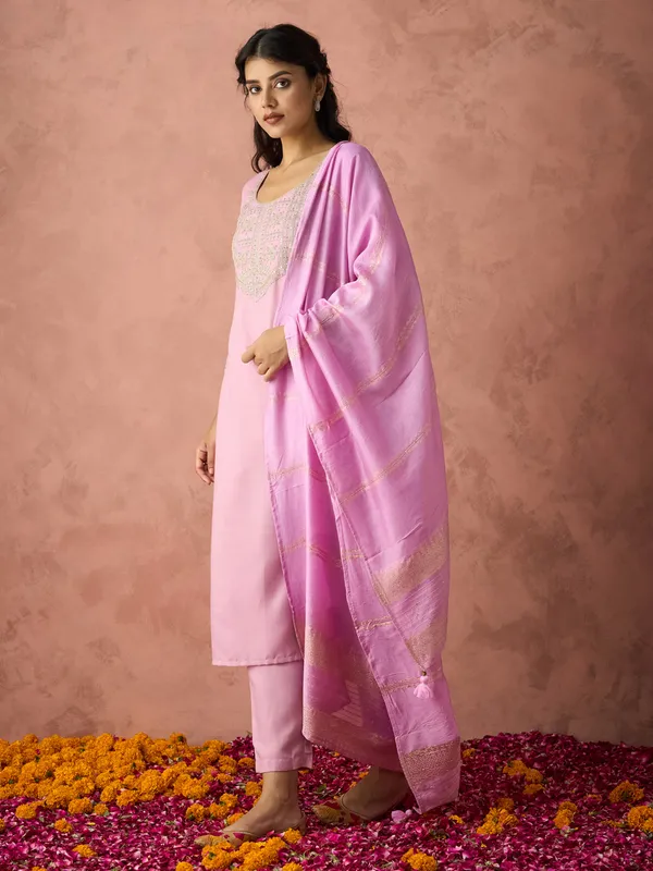 Hritika_Light_Pink_Cotton__Zari_Embroidered_Kurta_With_Trouser_&_Dupatta_Set