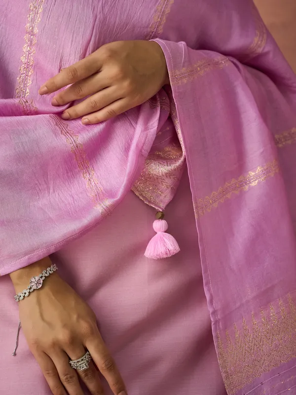 Hritika_Light_Pink_Cotton__Zari_Embroidered_Kurta_With_Trouser_&_Dupatta_Set