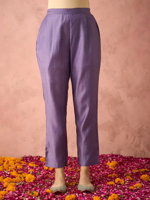 Hritika_Lavender_Silk__Thread_Work_Embroidered_Kurta_with_Trouser_Set