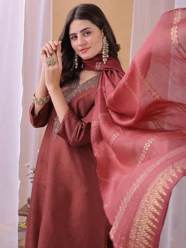 Hritika_Rust_Silk__Zari_Embroidered_Kurta_With_Trouser_&_Dupatta_Set