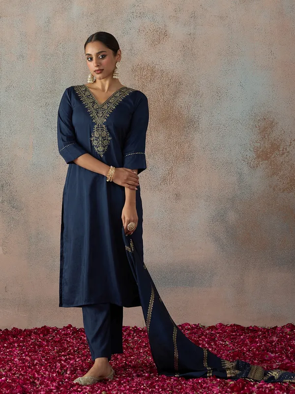 Hritika_Navy_Blue_Silk__Zari_Embroidered_Kurta_With_Trouser_&_Dupatta_Set
