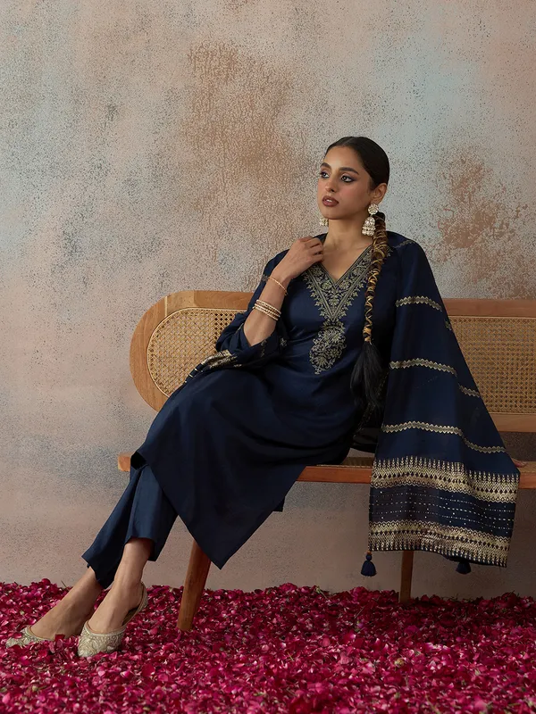 Hritika_Navy_Blue_Silk__Zari_Embroidered_Kurta_With_Trouser_&_Dupatta_Set