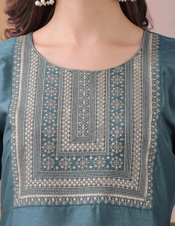 Hritika_Turquoise_Silk__Embroidered_Round_Neck_Kurta_With_Trousers_&_Dupatta