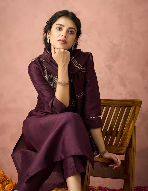 Hritika_Purple_Silk__Embroidered_Round_Neck_Kurta_With_Trousers_&_Dupatta