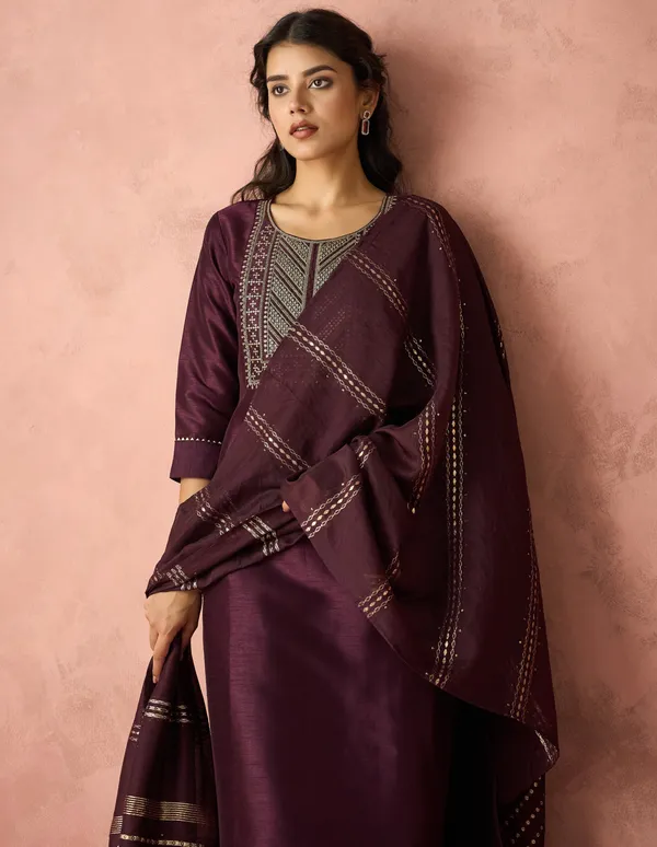Hritika_Purple_Silk__Embroidered_Round_Neck_Kurta_With_Trousers_&_Dupatta