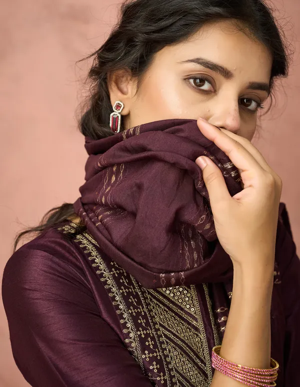 Hritika_Purple_Silk__Embroidered_Round_Neck_Kurta_With_Trousers_&_Dupatta