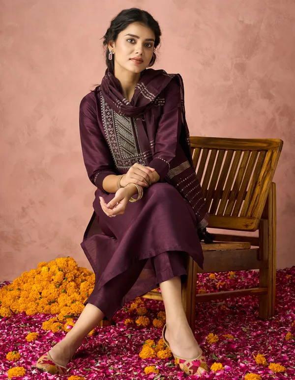 Hritika_Purple_Silk__Embroidered_Round_Neck_Kurta_With_Trousers_&_Dupatta