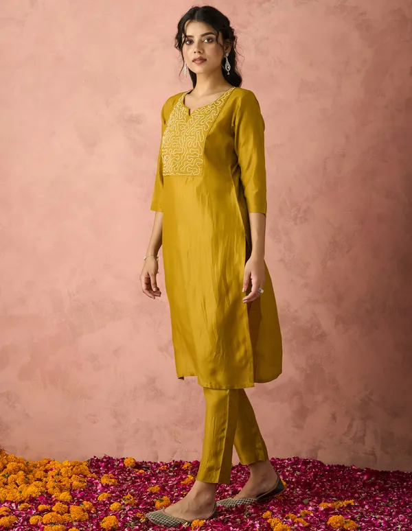 Hritika_Yellow_Silk__Thread_Work_Embroidered_Kurta_with_Trouser_Set