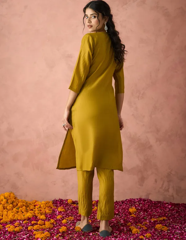 Hritika_Yellow_Silk__Thread_Work_Embroidered_Kurta_with_Trouser_Set