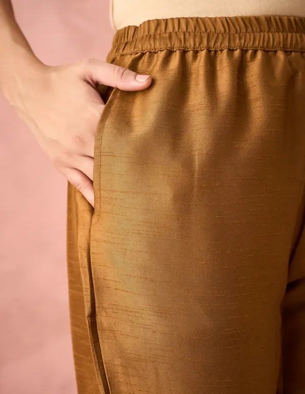 Hritika_Brown_Silk__Embroidered_Round_Neck_Kurta_With_Trousers_&_Dupatta