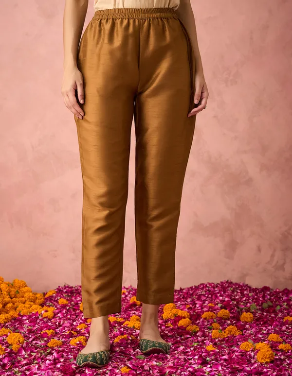 Hritika_Brown_Silk__Embroidered_Round_Neck_Kurta_With_Trousers_&_Dupatta