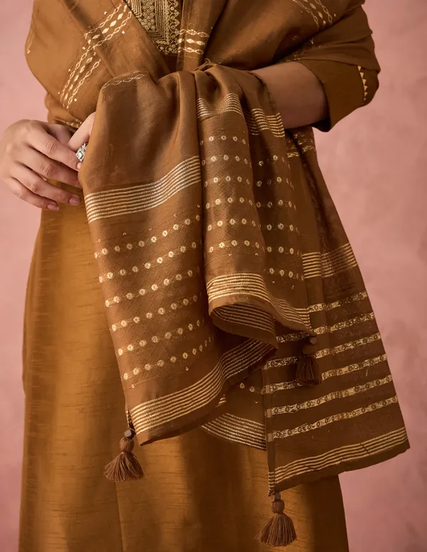 Hritika_Brown_Silk__Embroidered_Round_Neck_Kurta_With_Trousers_&_Dupatta