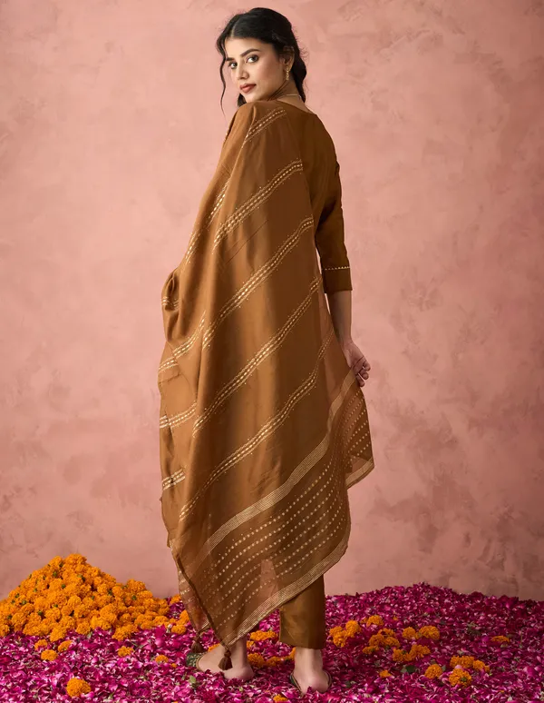 Hritika_Brown_Silk__Embroidered_Round_Neck_Kurta_With_Trousers_&_Dupatta