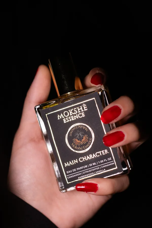 Main_Character_Cardamom_Toffee_Amberwood_Vanilla_Eau_De_Parfum