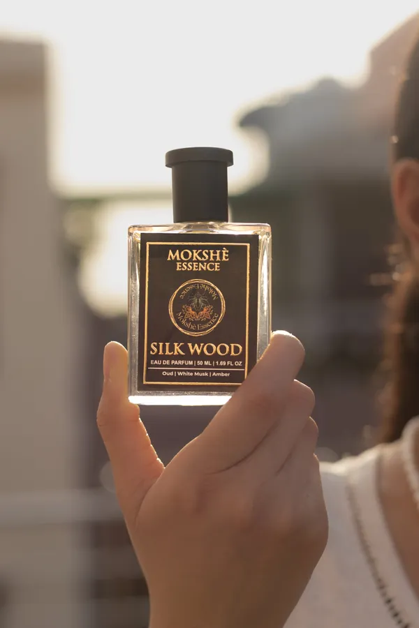 Silkwood_Oud_Sandalwood_Amber_Eau_De_Parfum