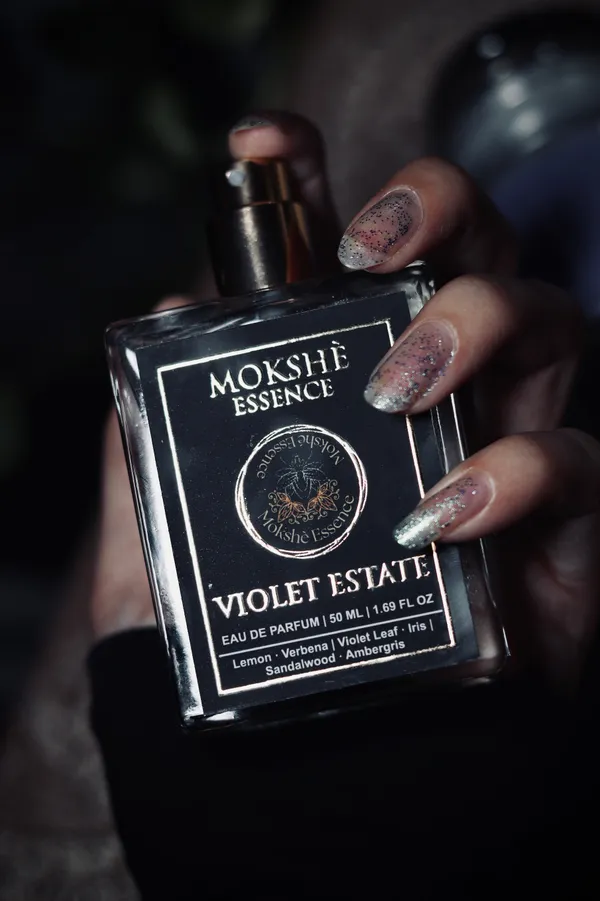Violet_Estate_Violet_Leaf_Iris_Sandalwood_Eau_De_Parfum