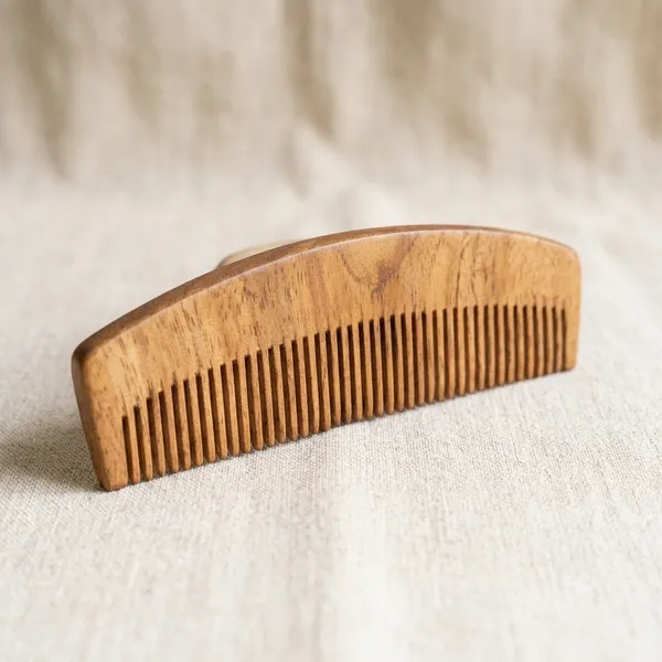 Wooden_Wide_Tooth_Hair_Comb